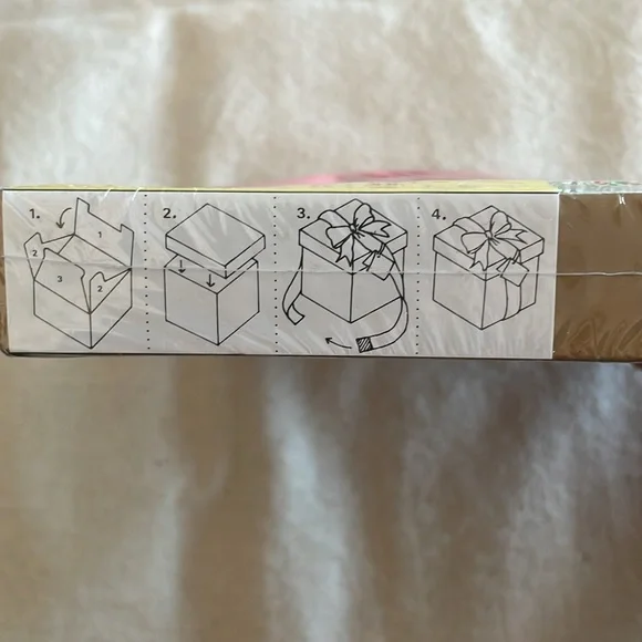 Christmas Gift Box Set - Includes Gift Box With Kid, Note Card & Ribbon - Picture 6 of 6